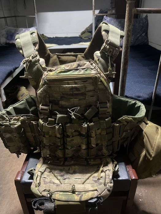 Військове спорядження