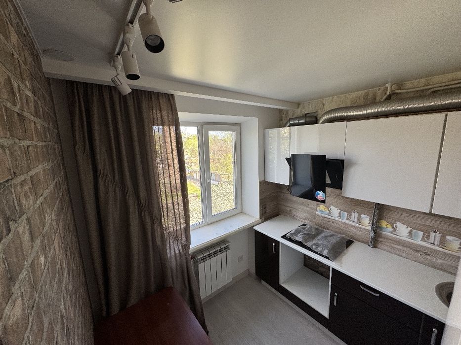 Продам власну 1 кімнатну квартиру  вул. Сучкова 31