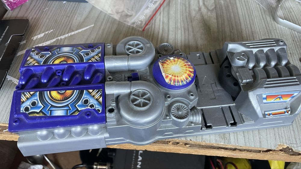 Hot Wheels Motorized Track Booster (2002)