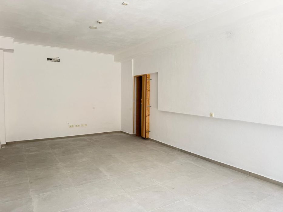 Algarve/ Praia da Rocha- Commerical35m2