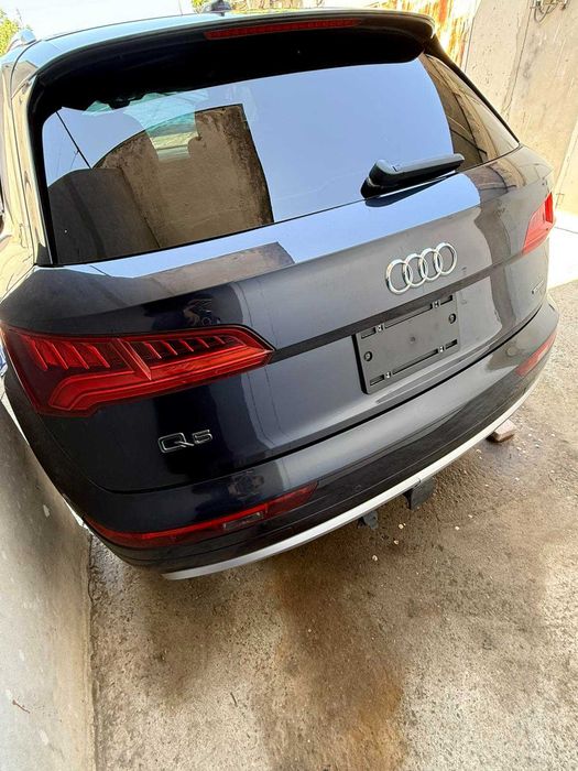 Крышка багажника Audi Q5