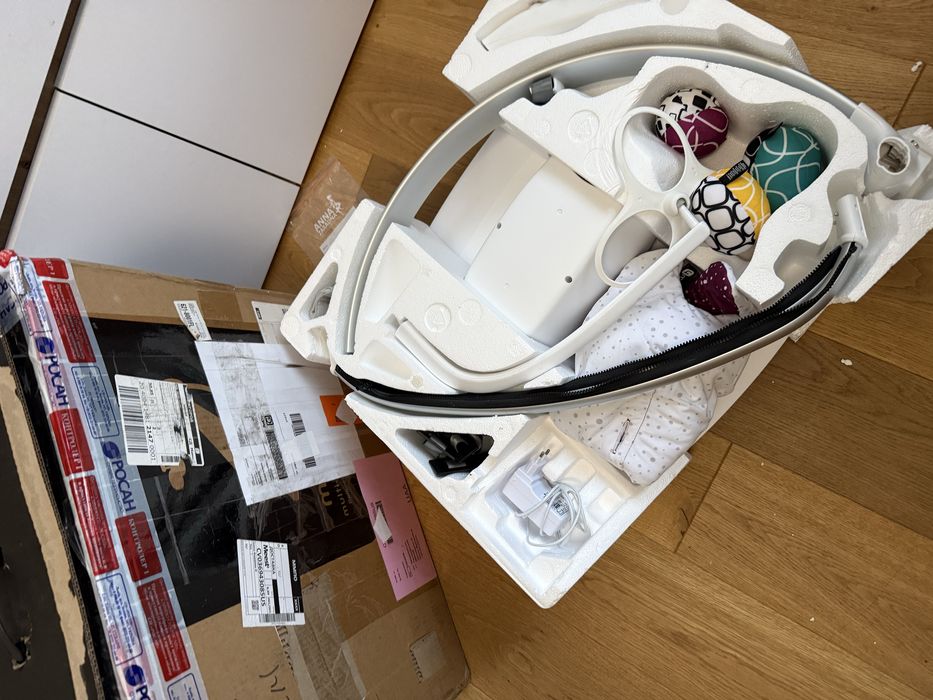 Заколисуючий центр MamaRoo 5.0 шезлонг укачивающий центр 4moms