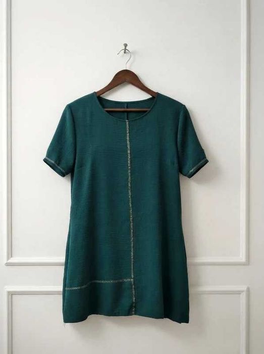 Bluzka z krótkim rękawem tunika trapezowa ze złotą lamówką minimalist classy casual L 40