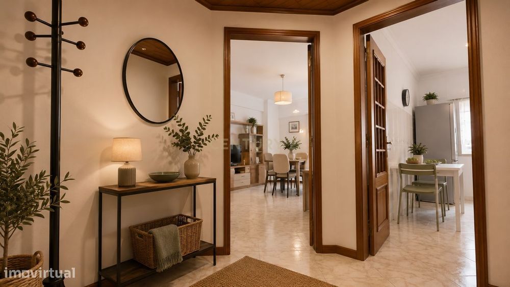 Apartamento T2 em Setúbal | Varanda, Elevador e Arrecadação