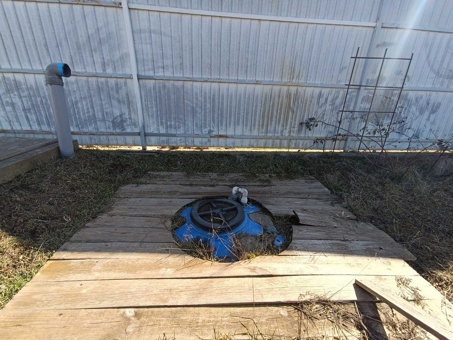 Продам ділянку з дачним будинком с.Санжійка