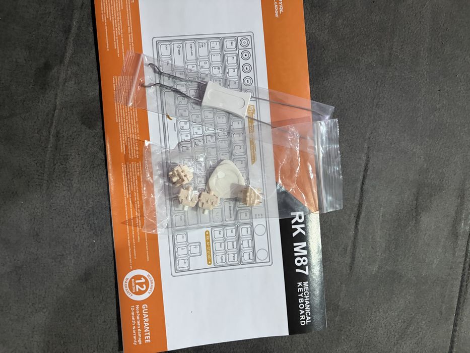 Royal Kludge M87 - Creamy Keyboard