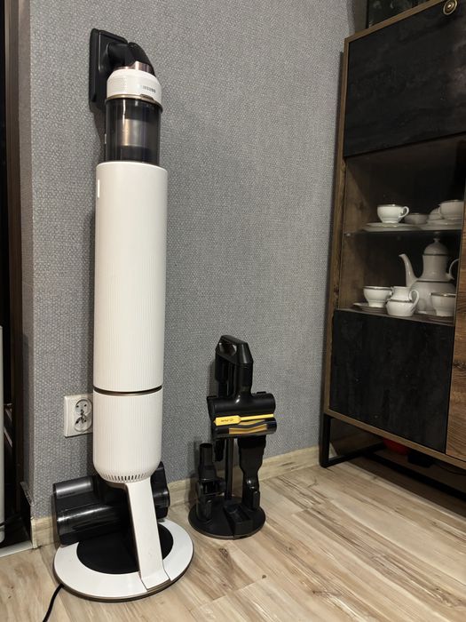 Samsung Bespoke Jet Plus Pet VS20B95823W/GE + stacja opróżniająca