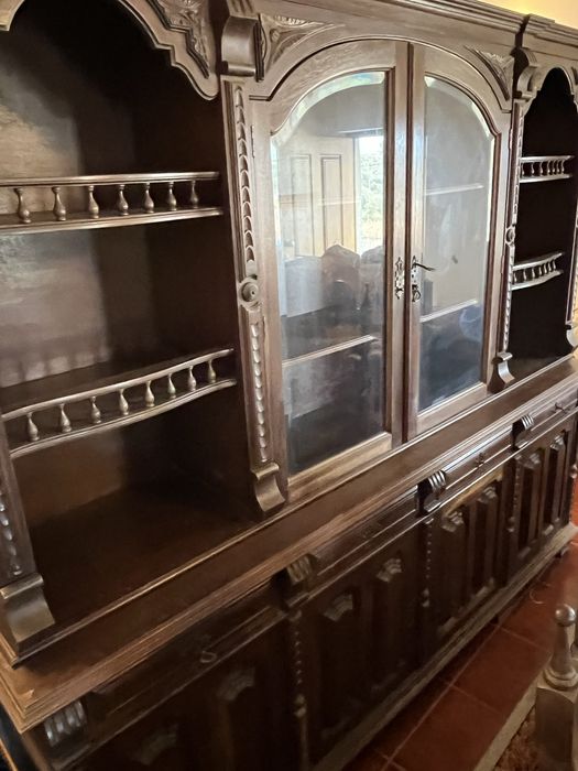 Movel louceiro de sala em madeira