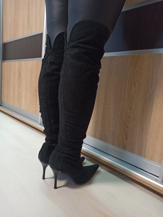 Ботфорти осінні на шпильці