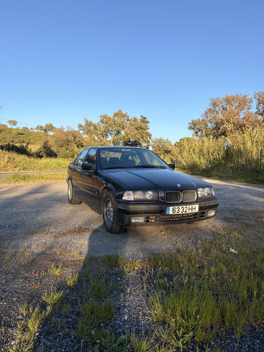 BMW 318i vendo ou troco
