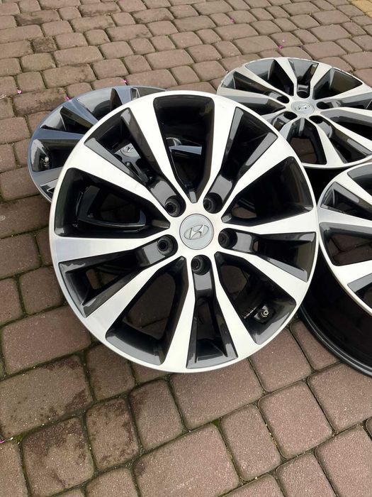 Oryginał alufelgi Hyundai 5x114,3 17 cali CZUJNIKI I30 I40 BICOLOR