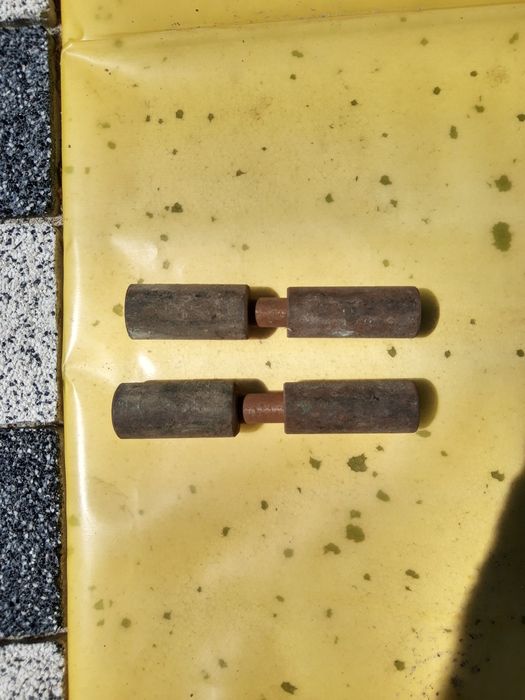 Zawiasy do bramy lub furtki