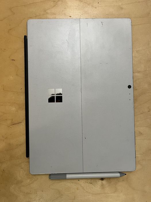 Surface pro 5 (2017) 16gb ram 256gb pamięci