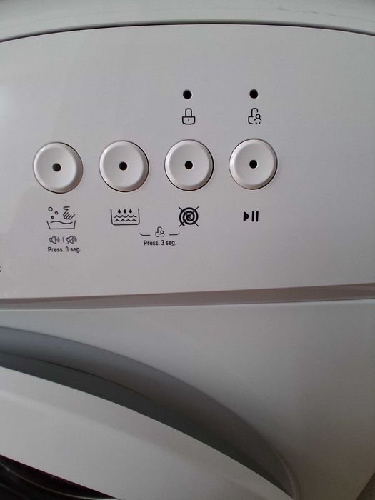Máquina de lavar roupa KUNFT KWM8806