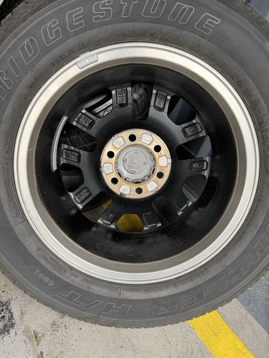 Диски і шини для Toyota 6/139 R18 265/60/18