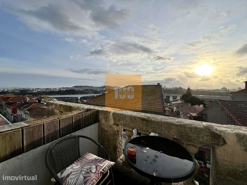 T0 novo com varanda - Portus Bonfim - AL Residences