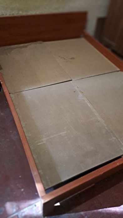Продается часть мебели и кровать с матрацем