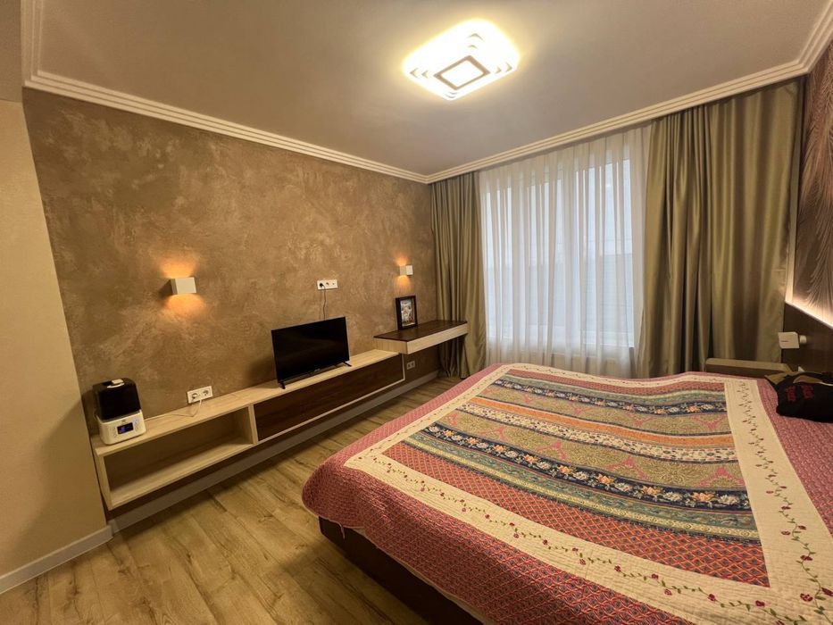 Подобова оренда шикарного будинку