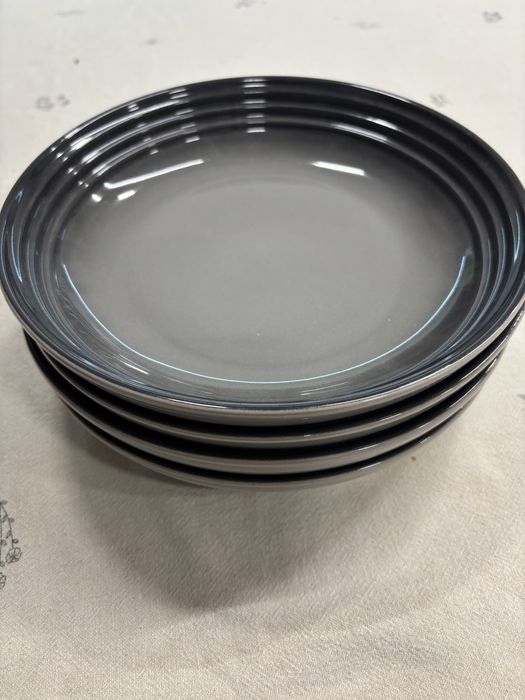 Le Creuset тарілки