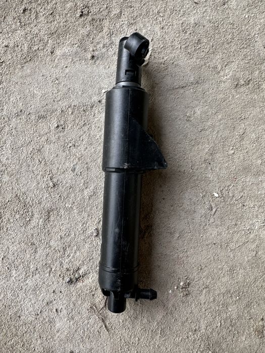 Омивач фар 8W0 955 102 C правий audi a4 b9