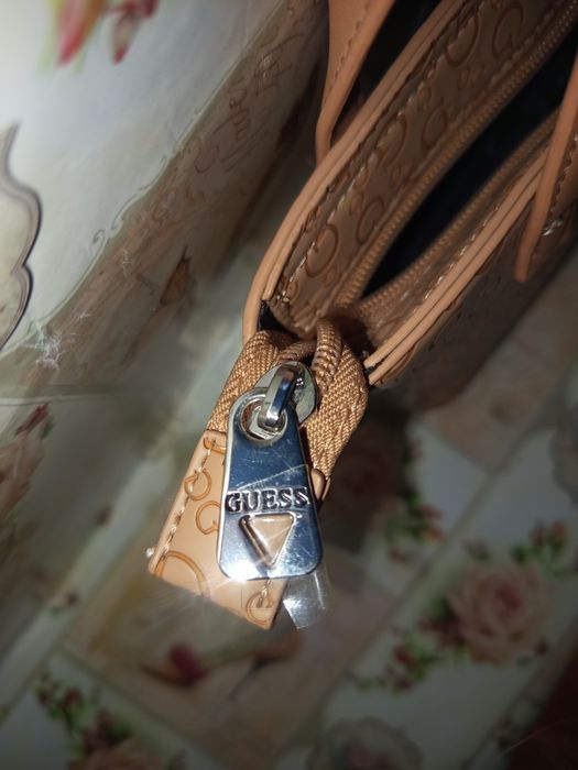 Жіноча сумка GUESS mini, бежевий монограм