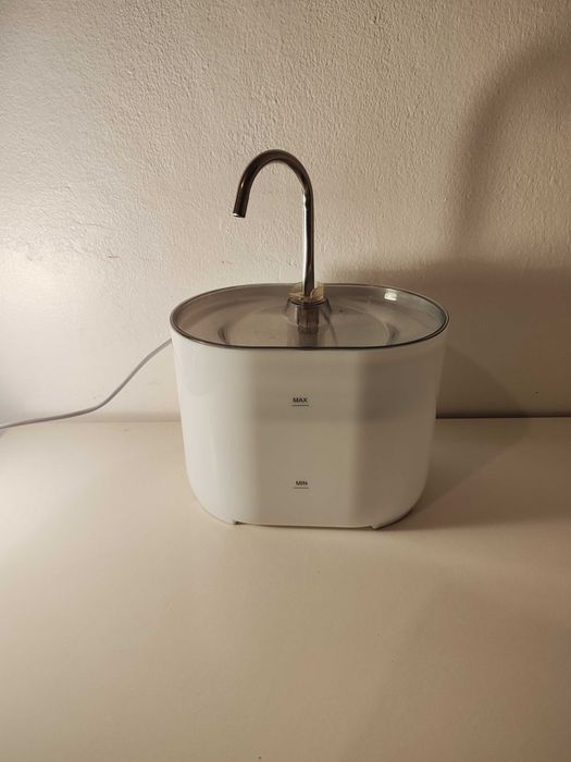 Fonte automática / bebedouro elétrico para gato ou cão pequeno