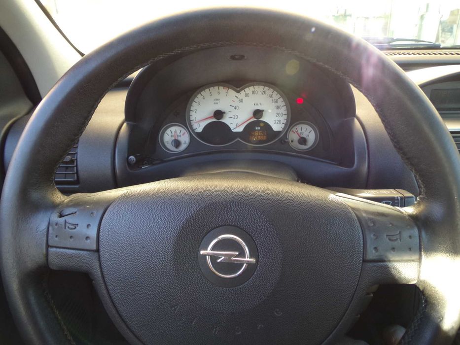 Opel Corsa 1.2 Sport 75 cv ano 2001