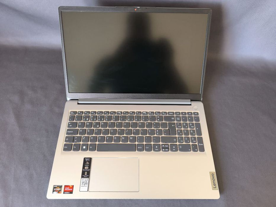 Portátil LENOVO IdeaPad Ryzen 7 5700U 16 GB 1 TB SSD