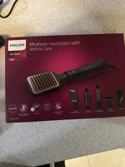Фен-щетка для волос Philips 5000