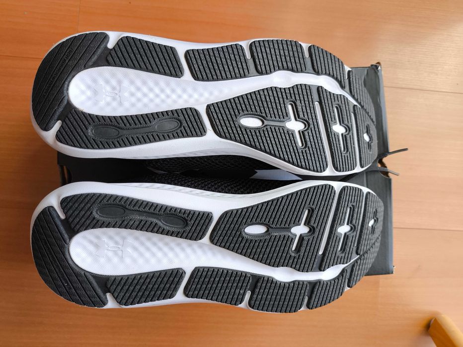 Sapatilhas Under Armour Charged Pursuit 3