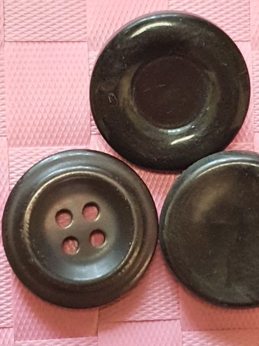 Пуговицы дешево разных размеров 100 штук-5 грв