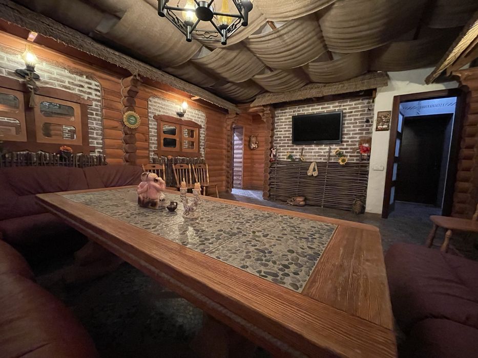 Продаж Комерційного приміщення з ремонтом, басейном. Центральний парк