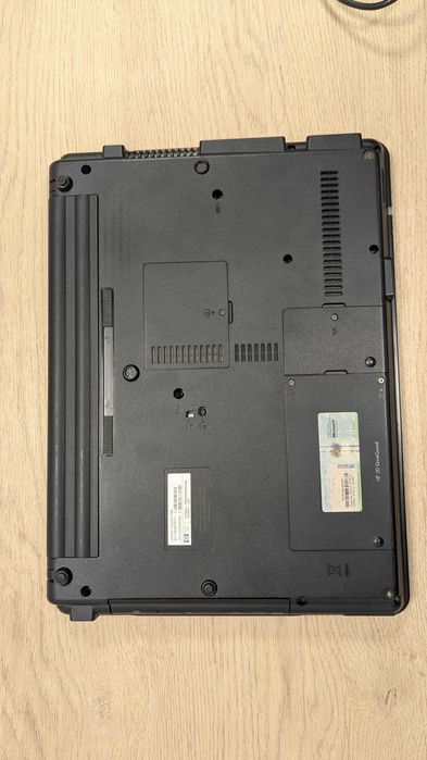 HP Compaq 6735s uszkodzony na części.