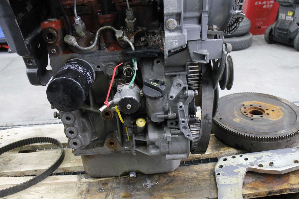 Silnik blok głowica cześci pompa deutz f2l1011f walec bomag atlas