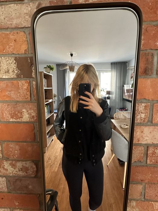 Skórzana kurtka bomberka Mango