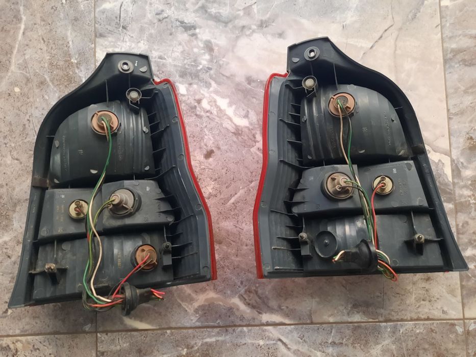 Правий фонарь Мазда Деміо. Рестайл!