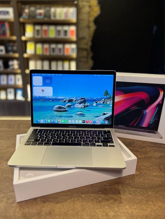 б/у MacBook Pro 13" 2020 8Gb/256Gb M1 Silver (MYDA2) used