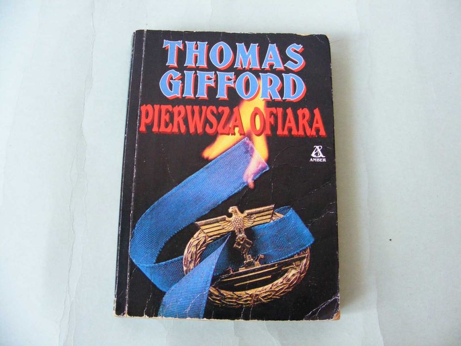 Po omacku Bausch / Pierwsza ofiara Thomas Gifford