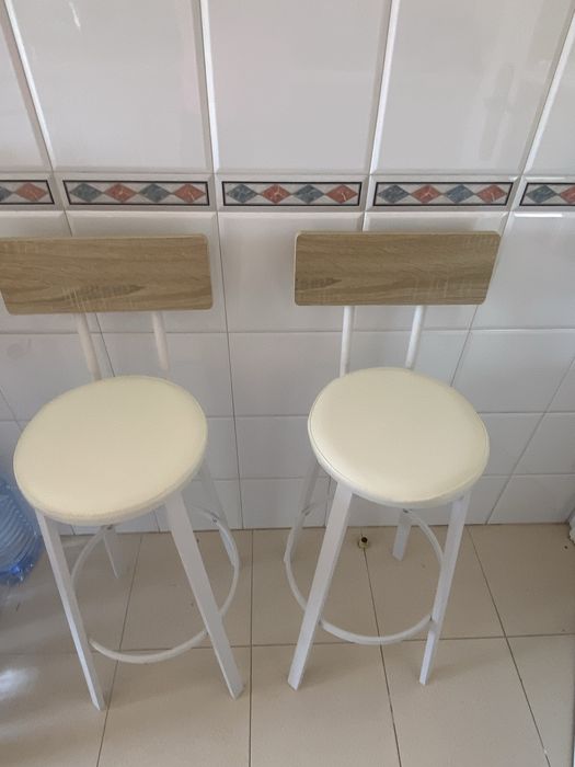 2 bancos de bar alto