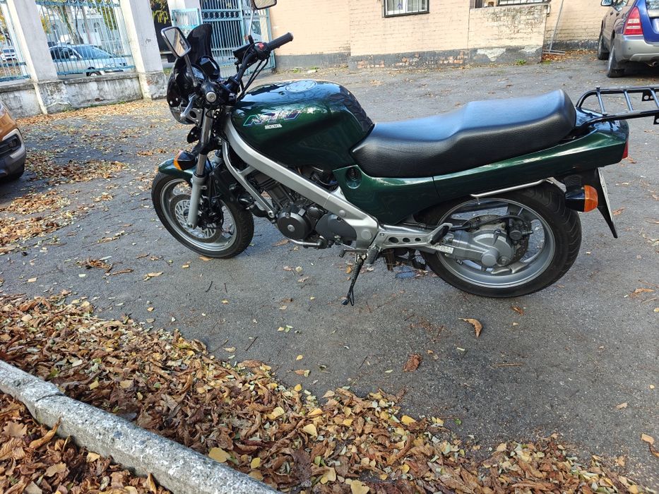 Продам Honda NTV650