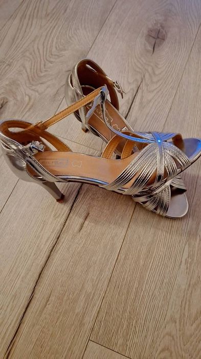 Sprzedam buty damskie