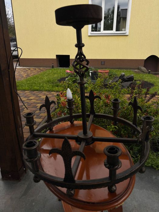 Кована люстра , ручна робота