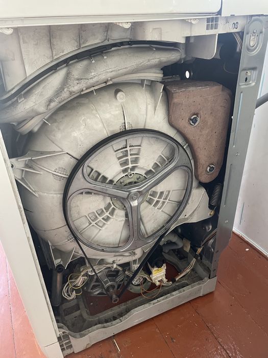 Пральна машина Zanussi ZWP580 на запчастини