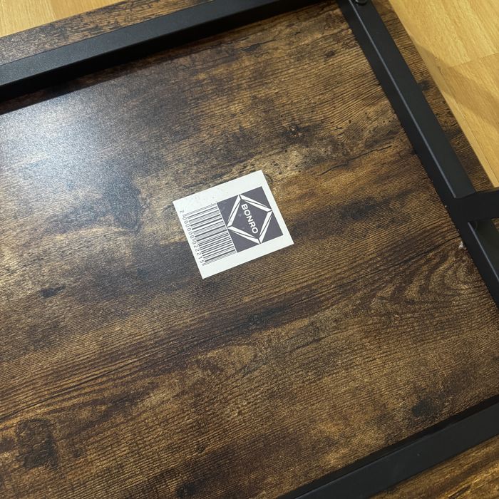 Стіл  письмовий.