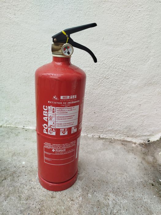 Extintor de incêndio tipo ABC