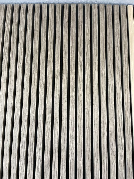 Painel ripado com isolamento acustico