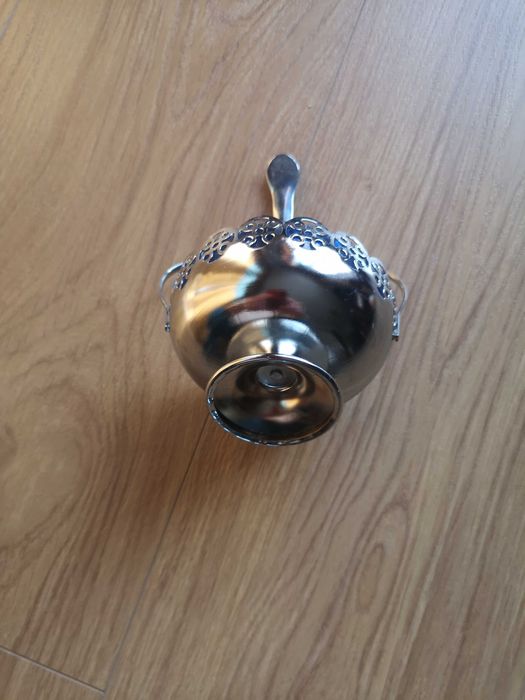 recipiente para servir compota