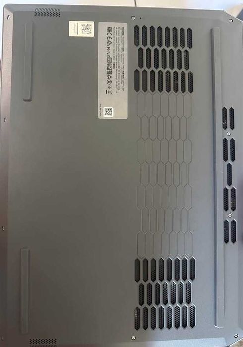 Lenovo LOQ 15IRX10 RTX 5060/i713650HX