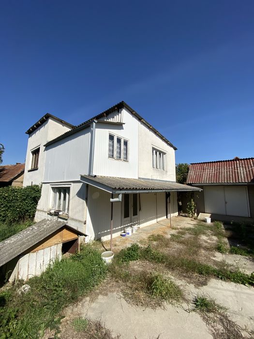 Продам 2 Будинки у передмісті  Берегова