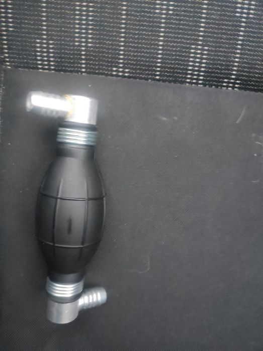 Груша підсосу Dacia Logan